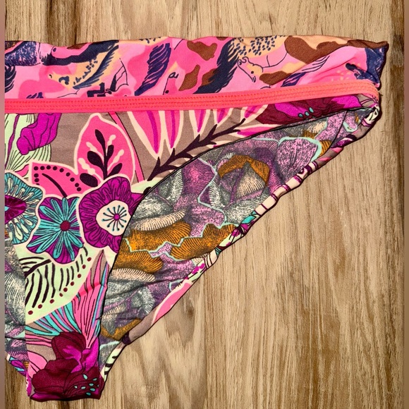 EUC 𝑴𝒂𝒂𝒋𝒊 𝑟𝑒𝑣𝑒𝑟𝑠𝑖𝑏𝑙𝑒 𝑏𝑖𝑘𝑖𝑛𝑖 𝑏𝑜𝑡𝑡𝑜𝑚 - Picture 3 of 10